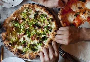 Poolside Pizzeria & Grill